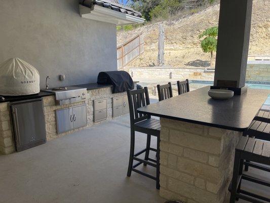 Outdoor kitchen/island