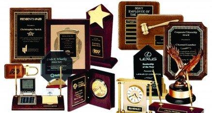 Corporate Awards, Plaques, Business Gifts
 www.awardsnashville.com