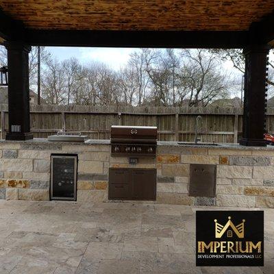 Outdoor Kitchen