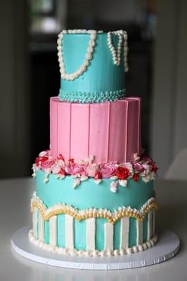 We loved our custom Marie-Antoinette inspired cake! Thank you Le Cookie Monkey.