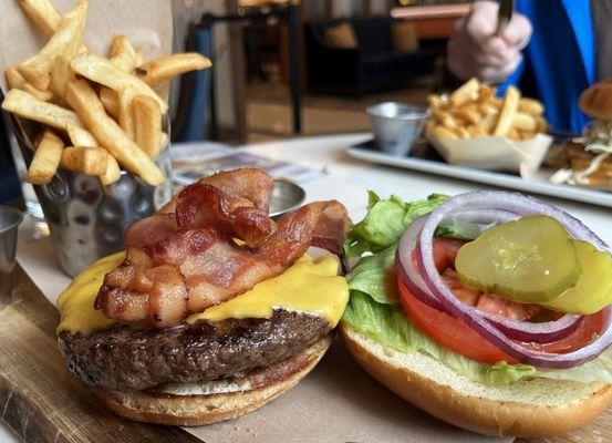 Steak au Poivre burger