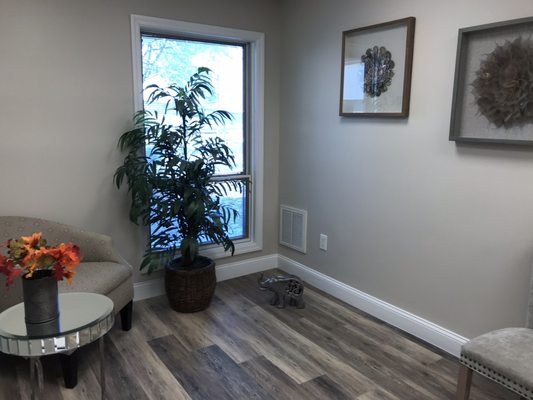 Beautiful lobby and waiting area, absolutely spotless clean!