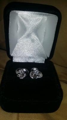 .60 carat diamond earrings