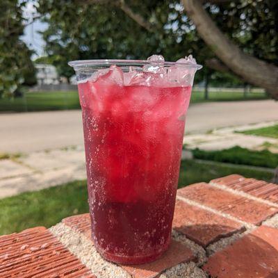 Sparkling Hibiscus Berry Iced Tea