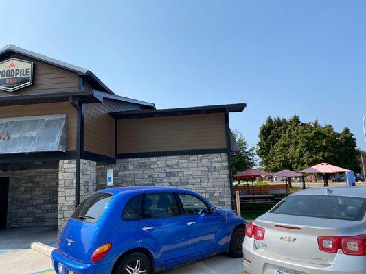 Entrance and outdoor dining area