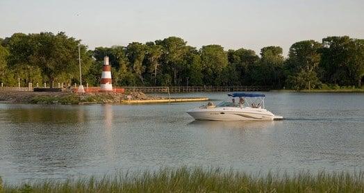 Lake Dora boating to Downtown Mount Dora and Tavares, Florida's Seaplane Capital