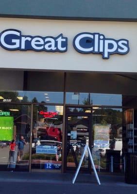 Kelsey Creek Great Clips next to Walmart on 148 th and Main