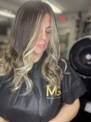 First Class Hair Salon & Blowdry Bar By Maggie