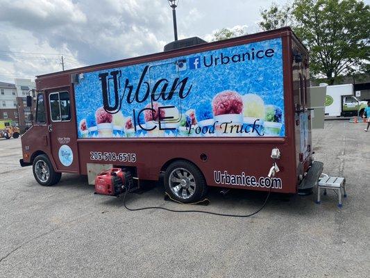 Urban ice food truck