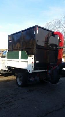 Leaf box for landscape truck