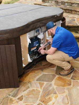 Electrical hookup for hot tub