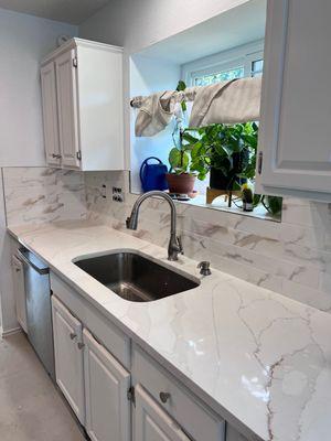 Beautiful Countertop and Backsplash