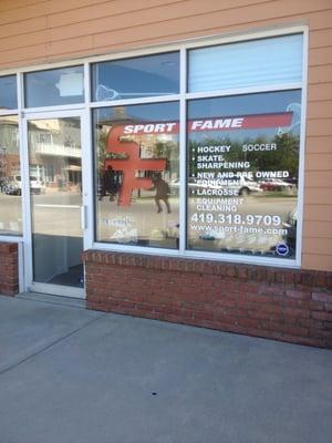 Sports Gear for Lacrosse, Hockey, Soccer, Baseball & Softball. Clean smelly equipment at Sport-Fame with SAN SPORT !