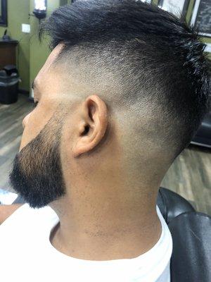 Low medium fade with beard line up