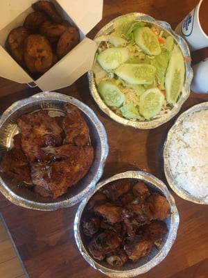 Garlic chicken, fried chicken, and sweet plantains