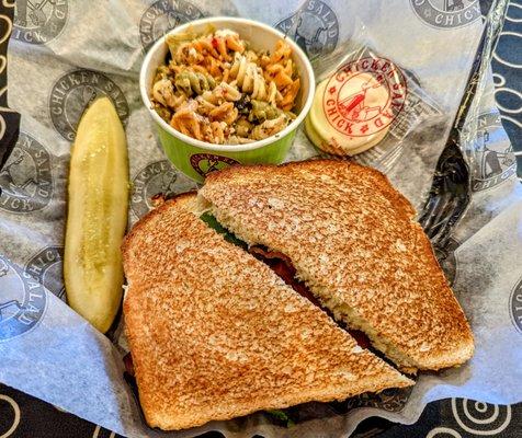 BLT with pasta salad