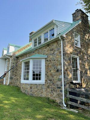 300 years old Windows cleaning