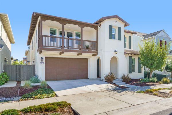 Beautiful home in the Cannery