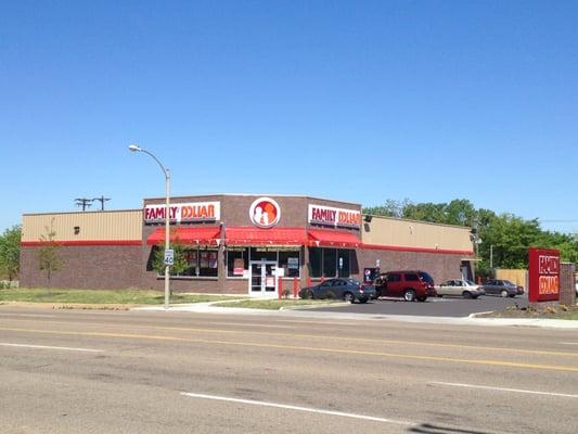 04-07-12; Family Dollar - 180 East E H Crump Blvd, Memphis TN