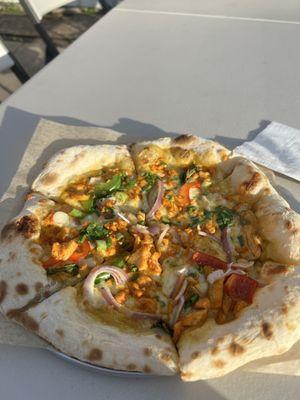 Chicken curry pizza