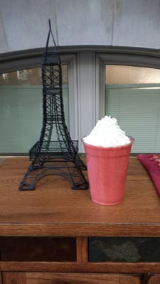 There are a variety of smoothies available at Le Cafe