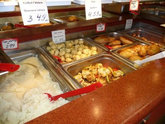 Hot food and fresh salad bar made by our chefs 4 times a day