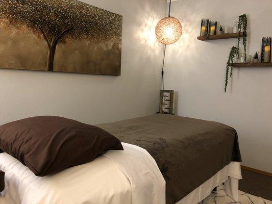 Relaxing acupuncture room