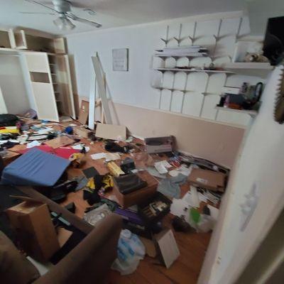 Bedroom junk (Sherman Oaks)