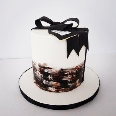 LW Cake Design