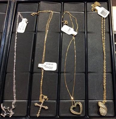 LADIES NECKLACES