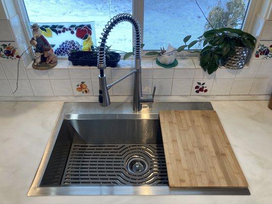 New Kitchen Sink and Faucet