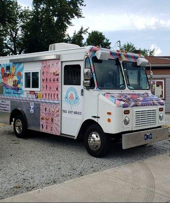 HomeTeam's ice cream truck