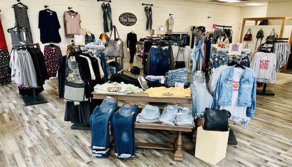 Women's clothing boutique with style for every body (sizes S-3X storewide) and the best jeans that fit every body shape perfectly!