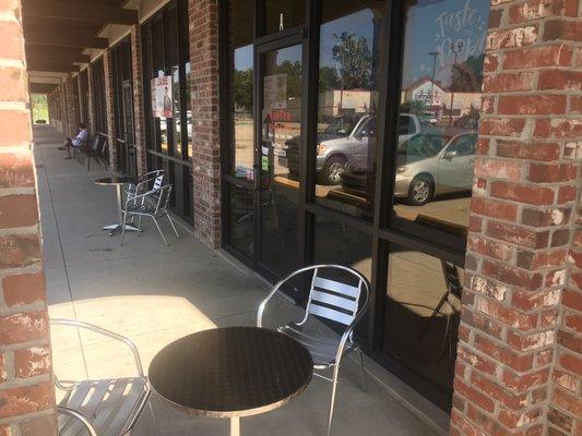 Front outdoor dining area.