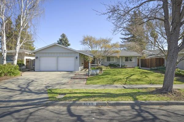 www.3736NewarkDr.com North West Napa, hear Dry Creek Rd, renovated 3 bedrooms, 1845 sqft . Offer record within week 1