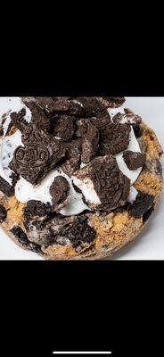 Oreo Chocolate Chip
 Classic Chocolate Chip Cookie generously topped w/ crushed Oreos