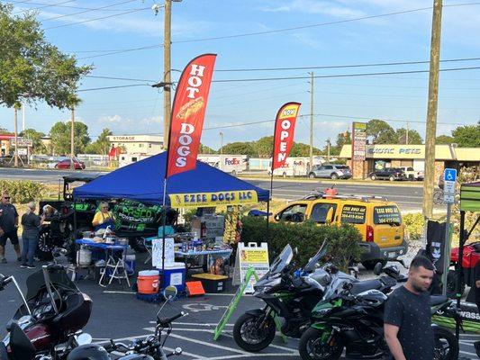 Bike Night & Ezee Dogs