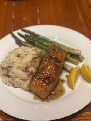 Cedar Planked Maple Salmon, Garlic mashed potatoes, and Asparagus