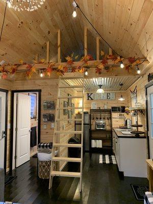 Warm, Inviting Kitchen in Critter Cottage