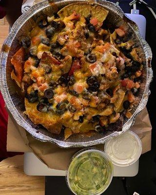 Loaded chicken nachos