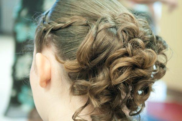 Wedding hair for young attendants