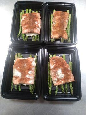 Seared Salmon with Grilled Asparagus