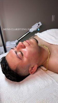 Mens clarify facial