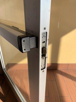 Lock repair for Domino's Pizza