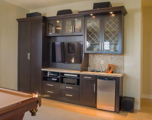 Playroom Bar & Entertainment unit custom design to enjoy the leisure times at home.