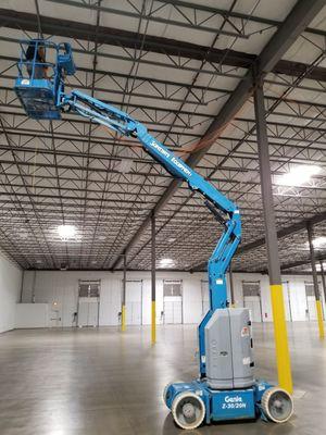 Warehouse wofo installs in Terrell