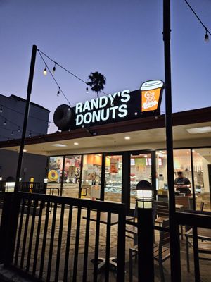 Randy’s Donuts