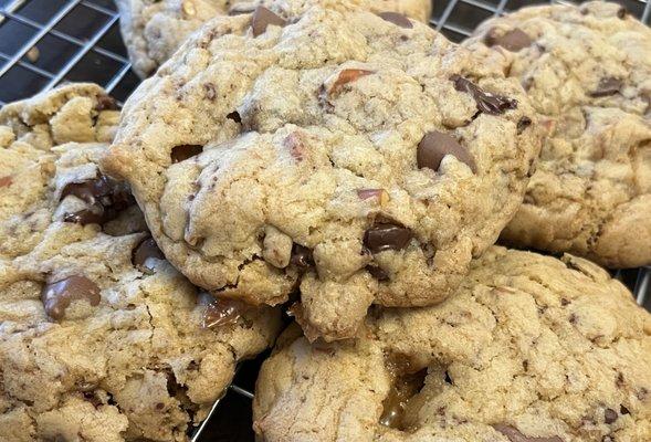 Kitchen Sink XL cookies