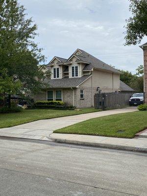 Roof & Gutter Replacement - Southside Place Houston TX