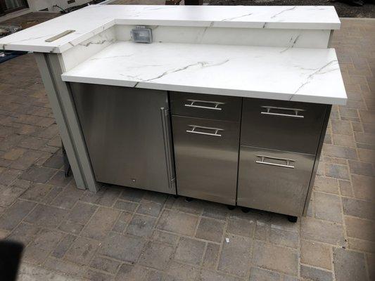 Outdoor refrigerator and cabinet